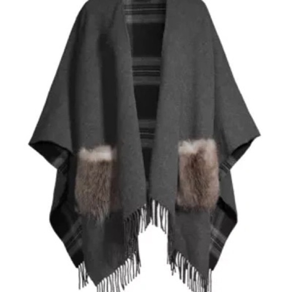 Weekend Max Mara Abissi fur pockets cape- poncho ❤️ - Picture 3 of 7